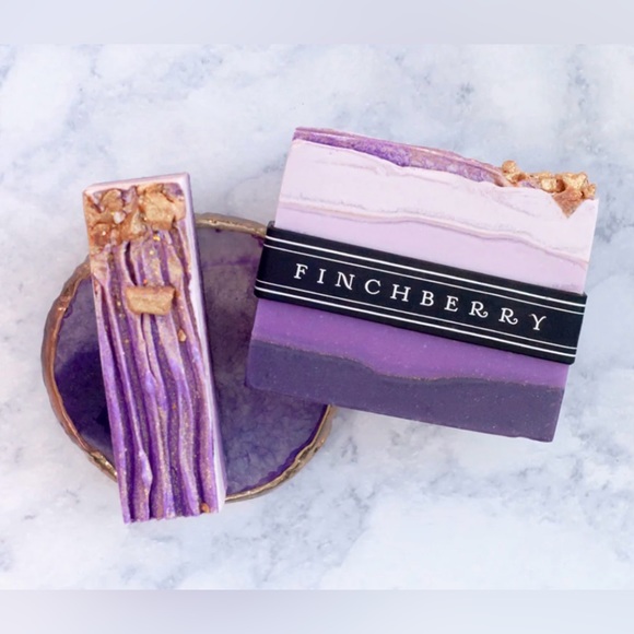 Finchberry Amethyst (vetiver & bergamot) Artisan Soap Bar, 4.5 Oz., Vegan-Boxed - Picture 2 of 4